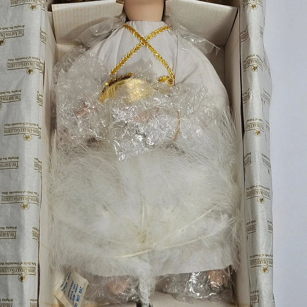 Ashton Drake The Blessed Angel Julie Good Kruger Nativity Doll
